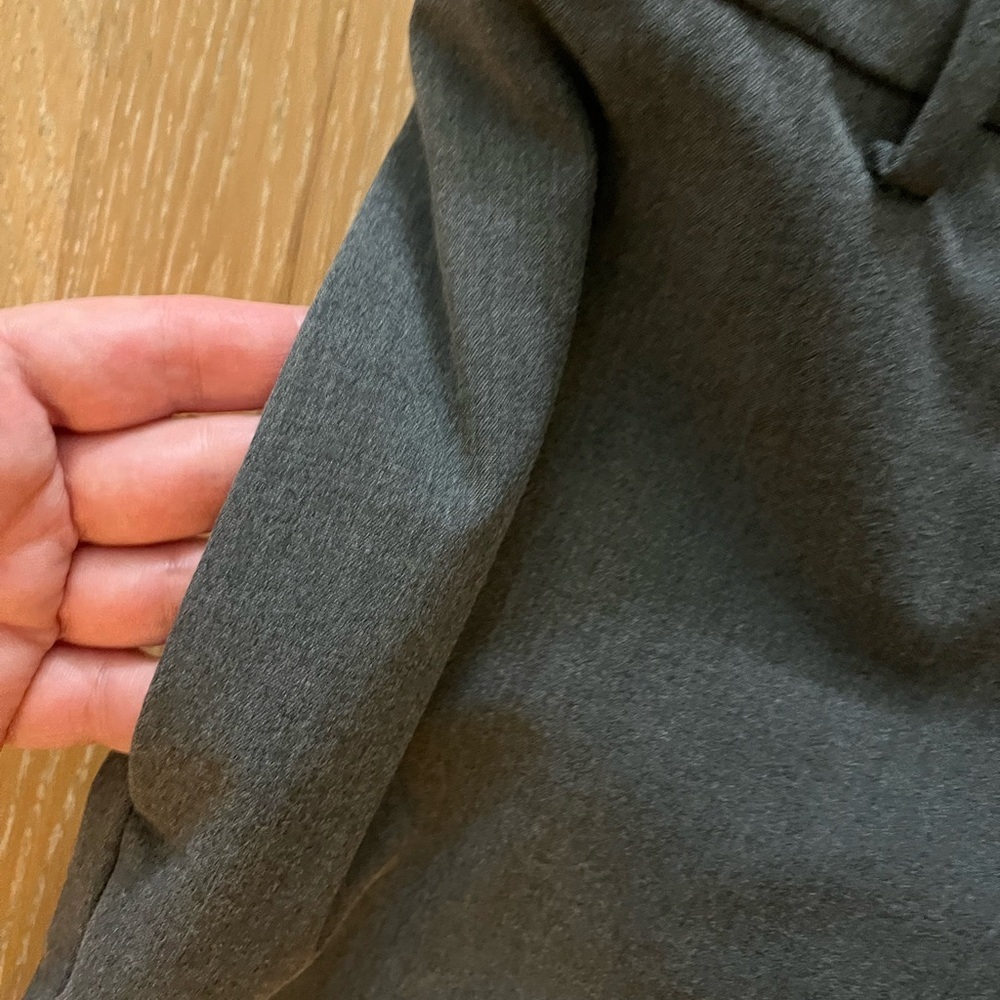 Uniqlo Men's Dark Gray Pants - Picture 5 of 12